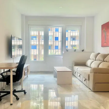 Loft-B Playa, Centro, Estaciones