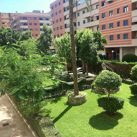 Loft-B Playa, Centro, Estaciones